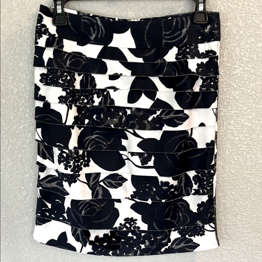 White House Black Market Layered Pencil Skirt Black and White Roses Fully Lined